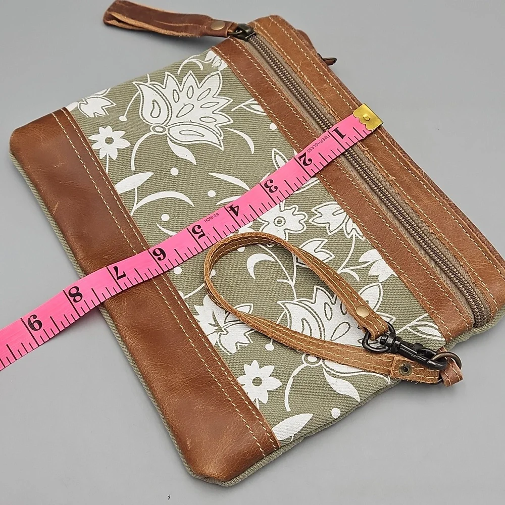 Myra Bag Wristlet Large